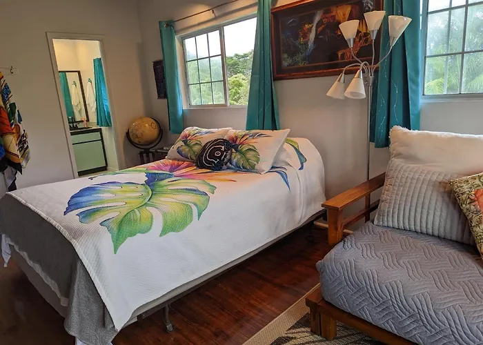 Hilo Luxury Suite